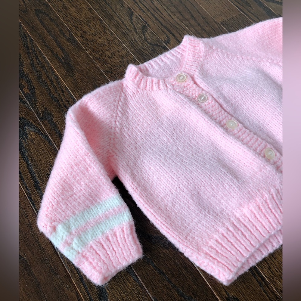 Vintage Girls 2-3Y Light Pink/White Handmade Crocheted Sweater w/Dog on Back - Picture 3 of 9